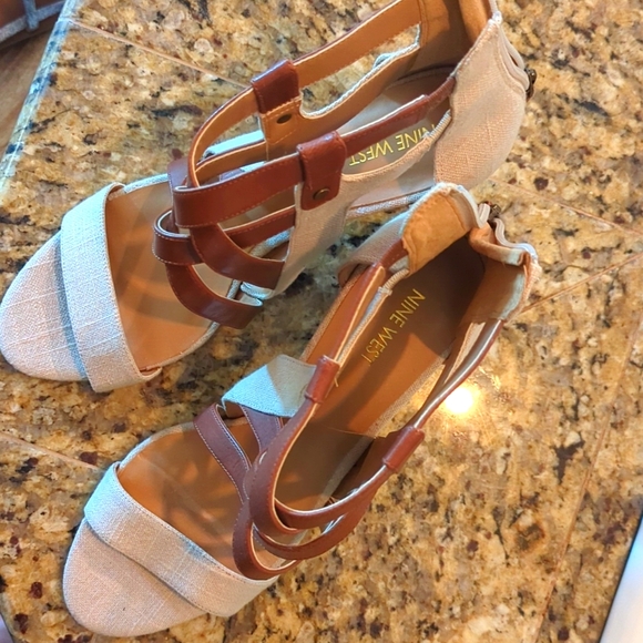Nine West caged sandal heel - leather and linen, back zipper - Picture 1 of 12